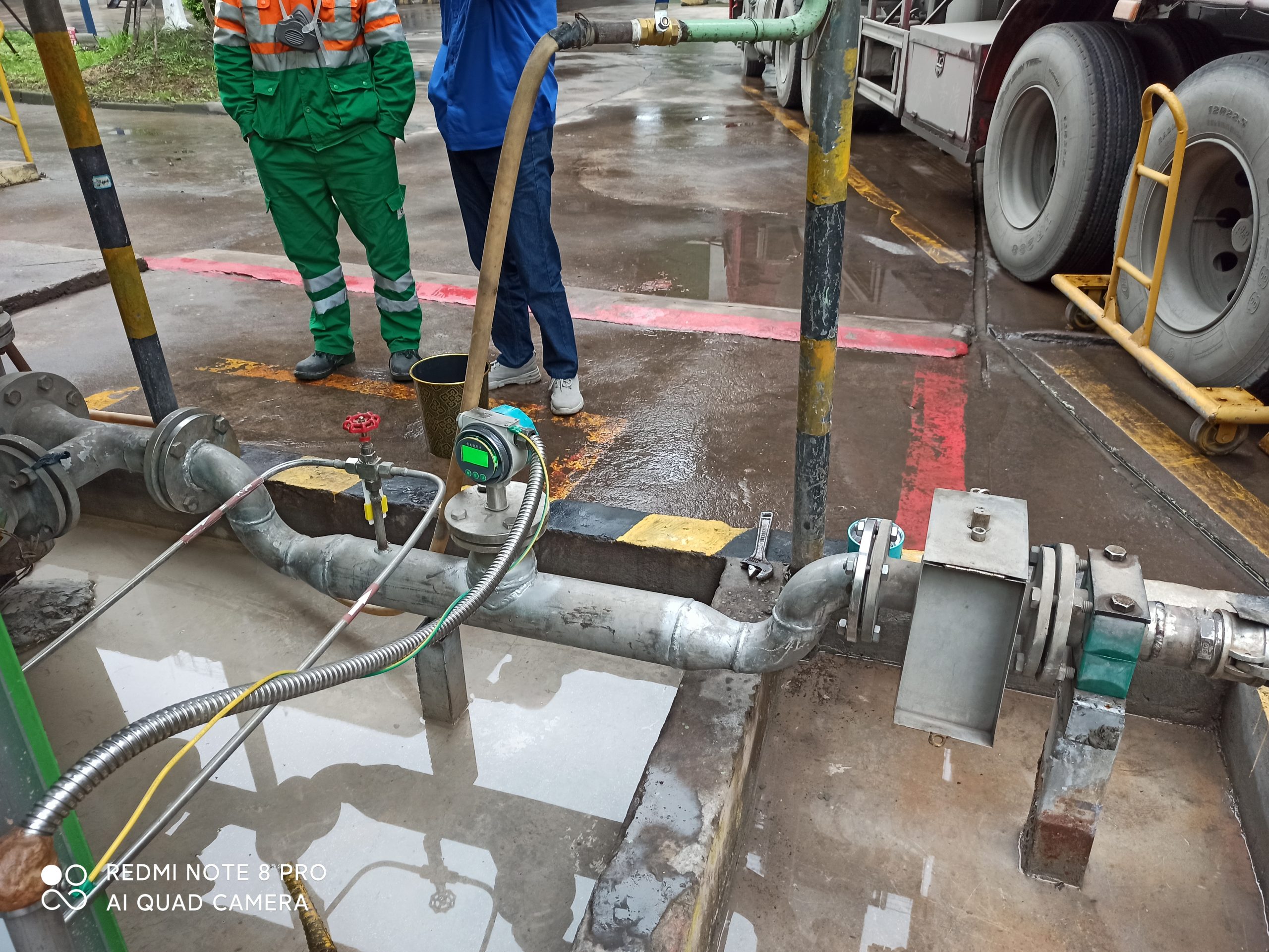 西安云仪工业在线音叉密度计：赋能油田与采油厂精准高效生产